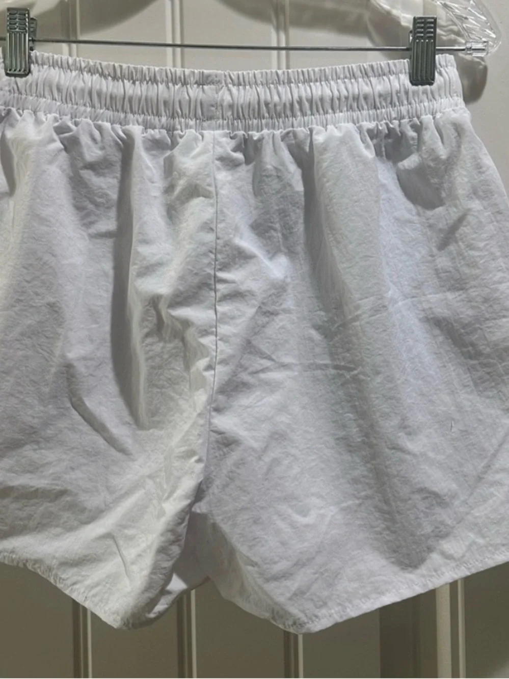 ALO Yoga Alumni White Elastic-Waist Athletic Shorts and Pull over SET - Picture 3 of 6